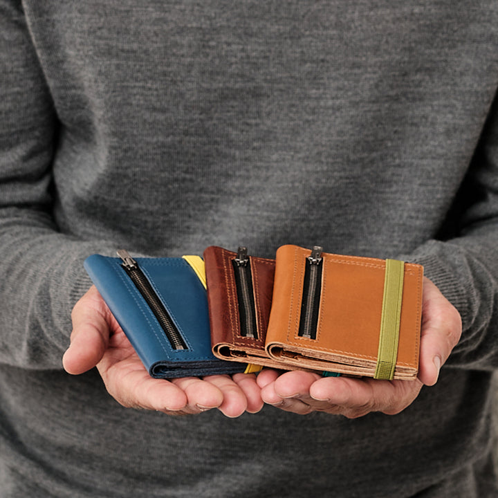 Zipper I Brown leather wallet I Red elastic strap