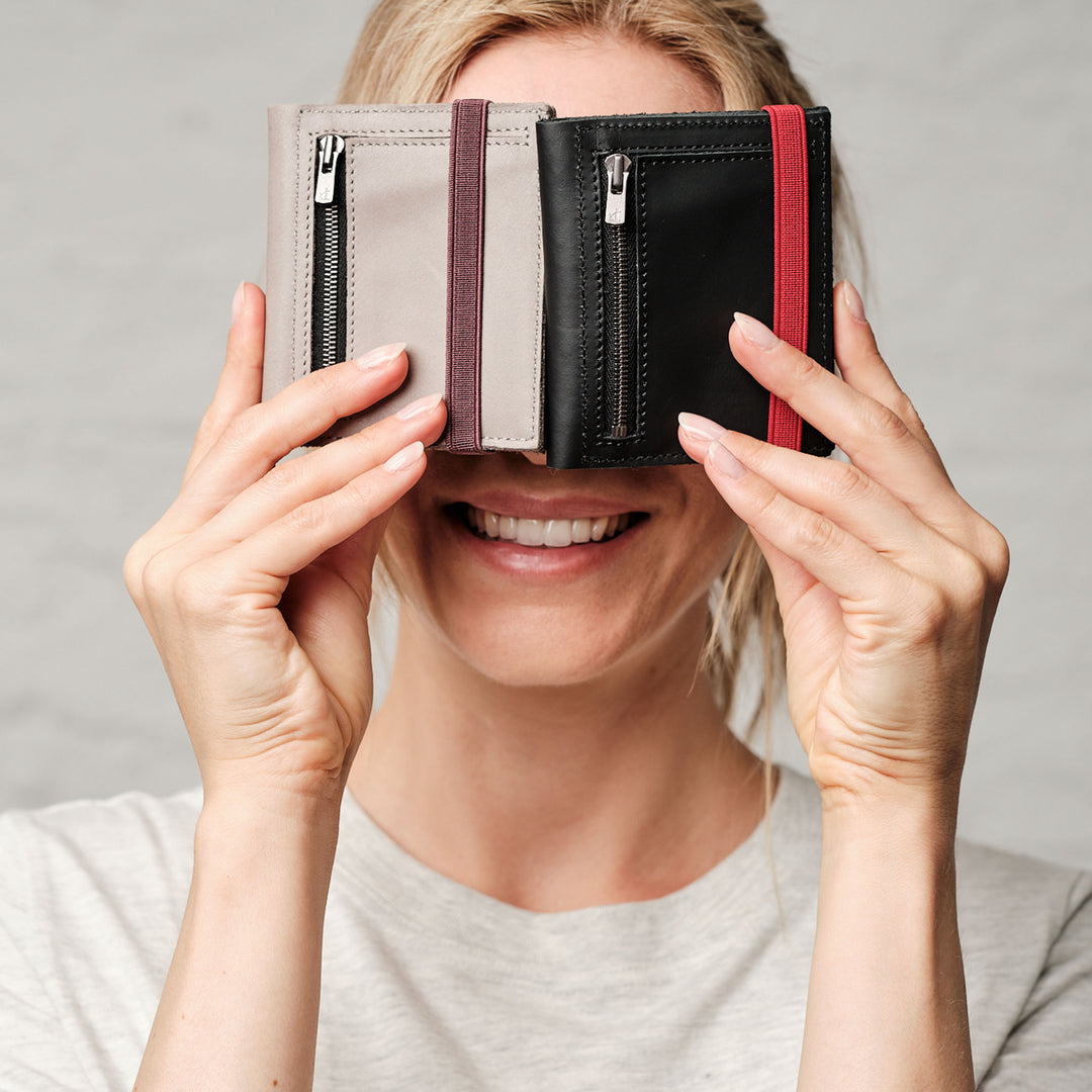 Zipper I Black leather wallet I Gray elastic strap