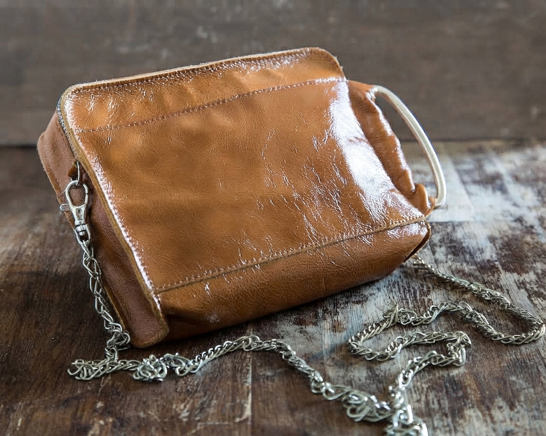 shiny_brown_leather_Clutch_front_look
