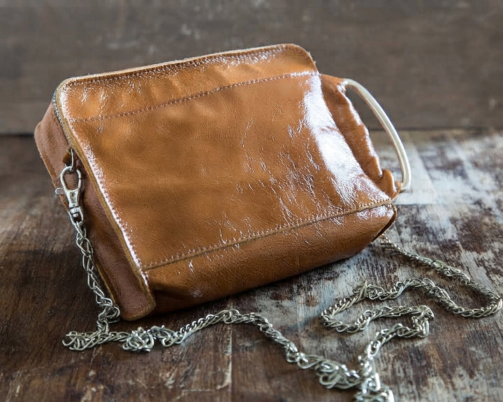 shiny_brown_leather_Clutch_front_look
